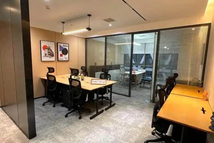 球帝内容编辑团队工作场景主题图